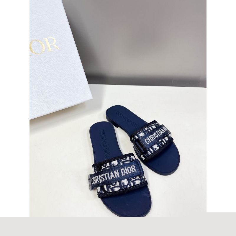 ch**an D*or slippers